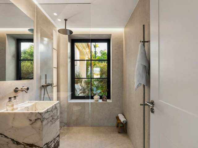 6 Slaapkamer Villa in Nueva Andalucía