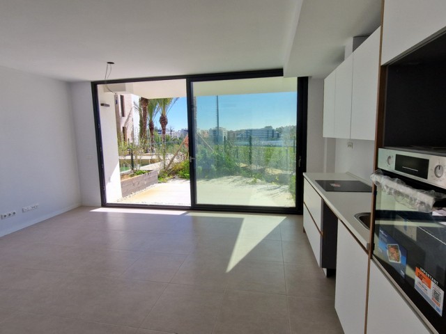 3 Bedrooms Apartment in Estepona