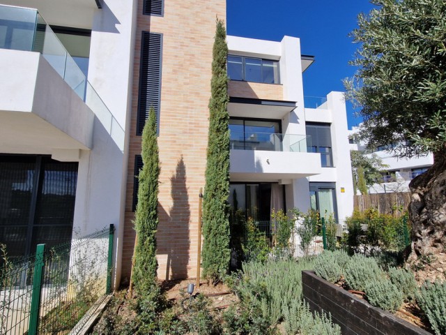 3 Bedrooms Apartment in Estepona