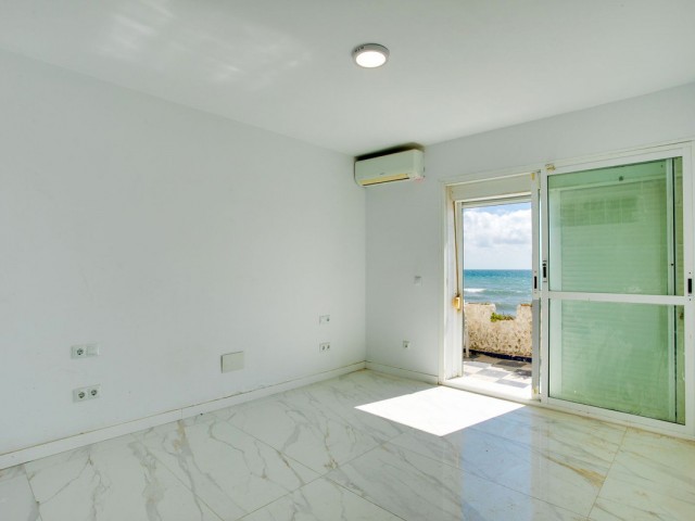 3 Bedrooms Villa in Estepona