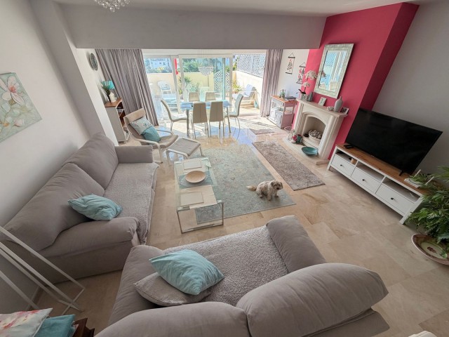 4 Makuuhuoneen Rivitalo Calahonda