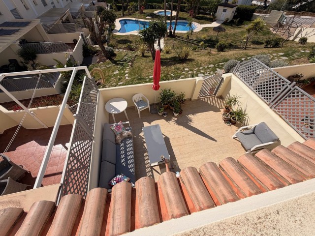 4 Makuuhuoneen Rivitalo Calahonda