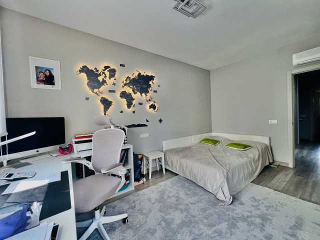 3 Bedrooms Townhouse in Estepona