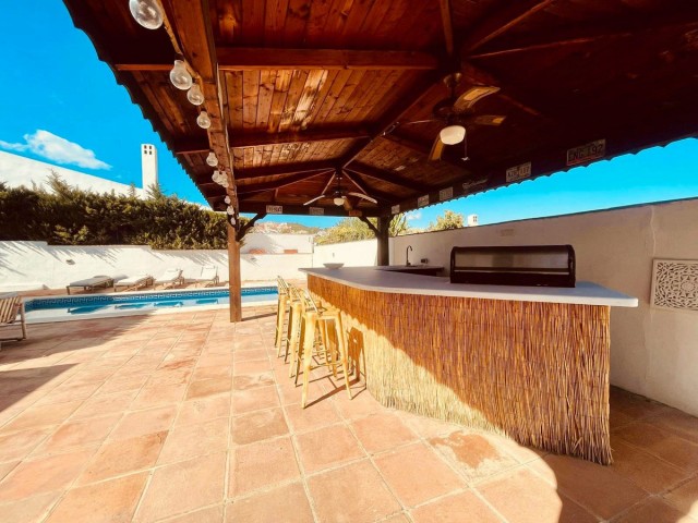 4 Schlafzimmer Villa in La Duquesa