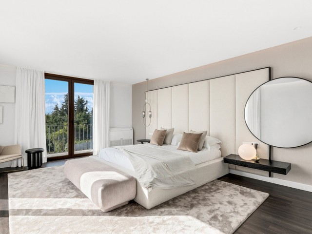 5 Bedrooms Villa in Estepona