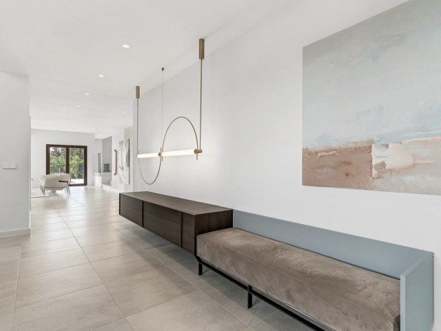 5 Bedrooms Villa in Estepona