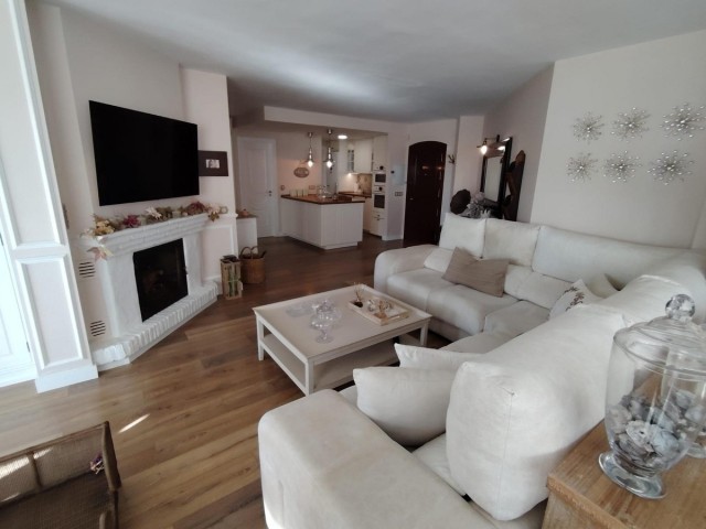Apartamento con 2 Dormitorios  en Benalmadena