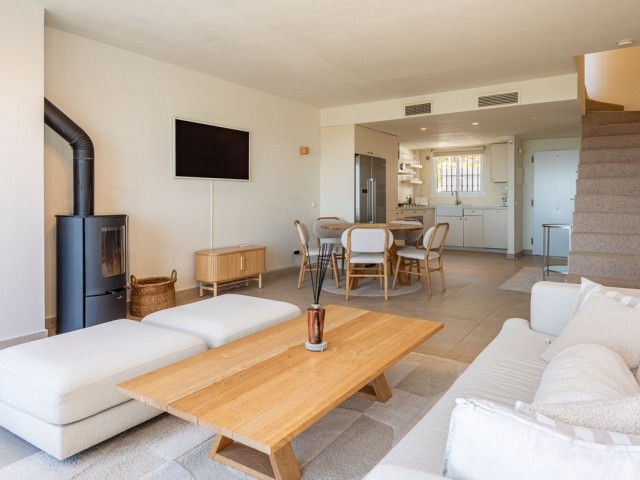 Maison mitoyenne avec 2 Chambres  à Altos de los Monteros