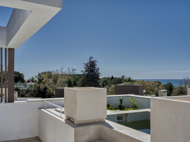 4 Bedrooms Villa in Marbella