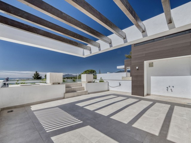 4 Bedrooms Villa in Marbella