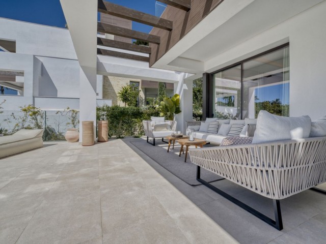 4 Bedrooms Villa in Marbella