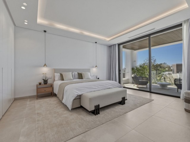 4 Bedrooms Villa in Marbella