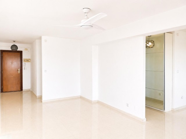 3 Makuuhuoneen Huoneisto La Carihuela