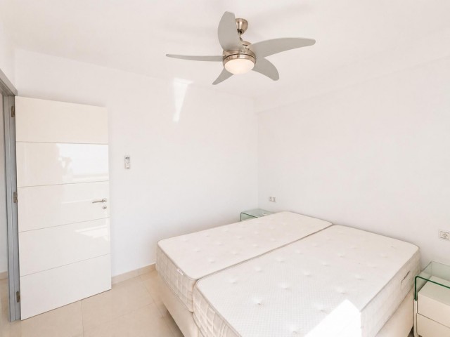 3 Makuuhuoneen Huoneisto La Carihuela