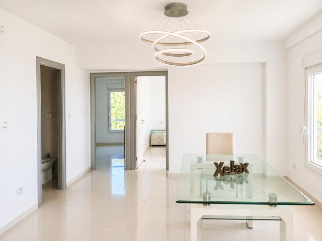 3 Bedrooms Apartment in La Carihuela