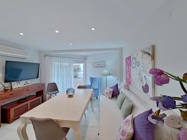 2 Bedrooms Apartment in Marbella