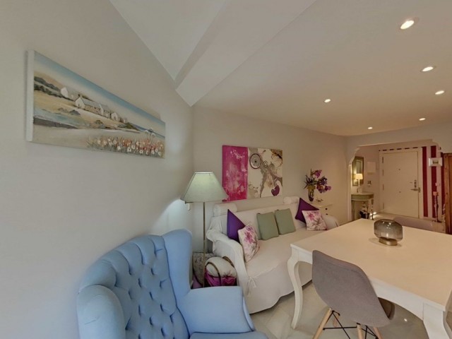 2 Bedrooms Apartment in Marbella