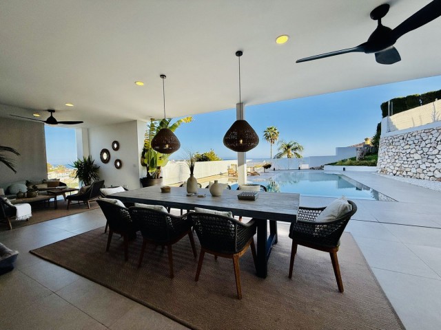 4 Bedrooms Villa in Benalmadena Costa
