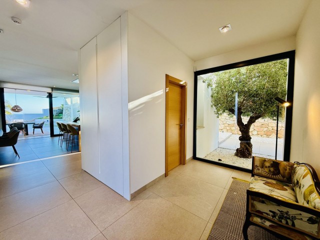 4 Bedrooms Villa in Benalmadena Costa