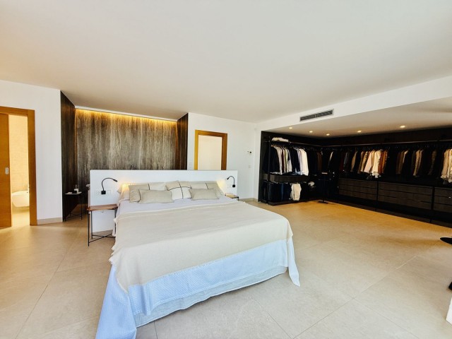 4 Bedrooms Villa in Benalmadena Costa