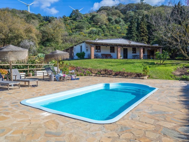 Liikekiinteistö Casares