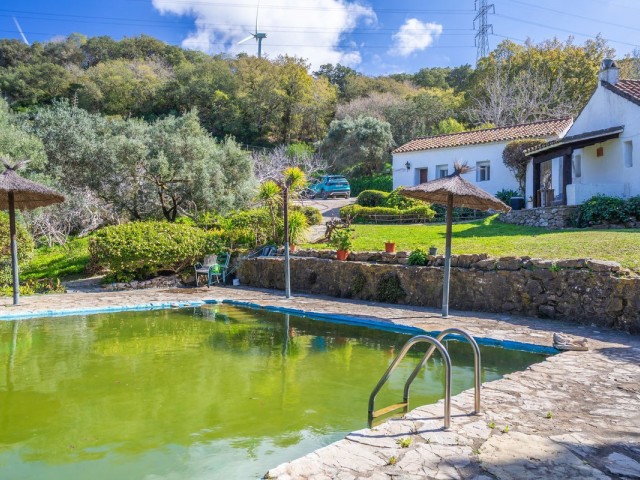 Liikekiinteistö Casares