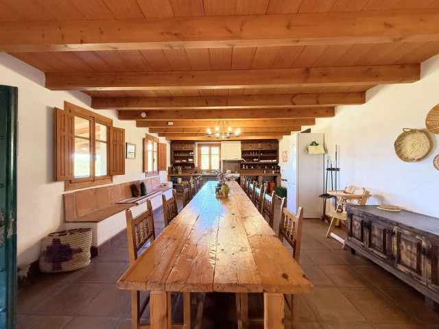 Liikekiinteistö Casares