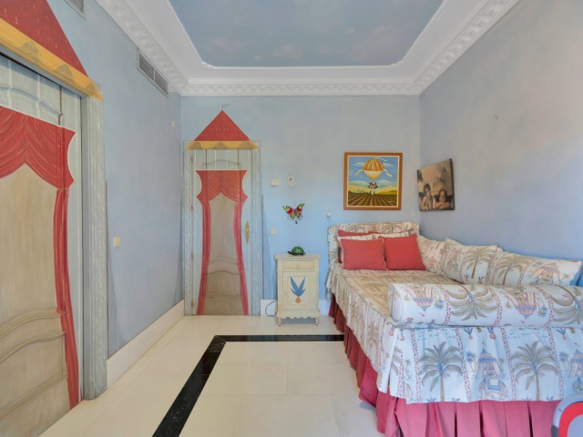 5 Schlafzimmer Apartment in Guadalmina Baja