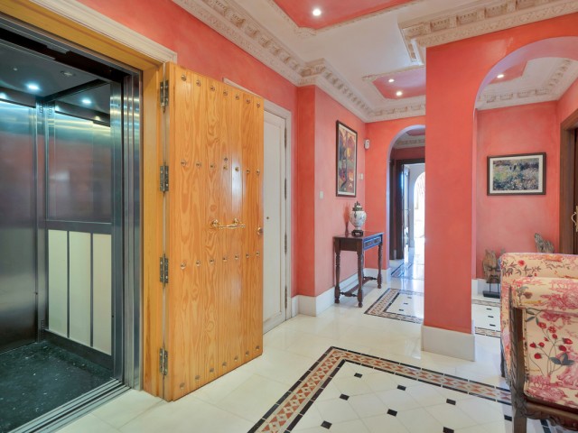 5 Schlafzimmer Apartment in Guadalmina Baja