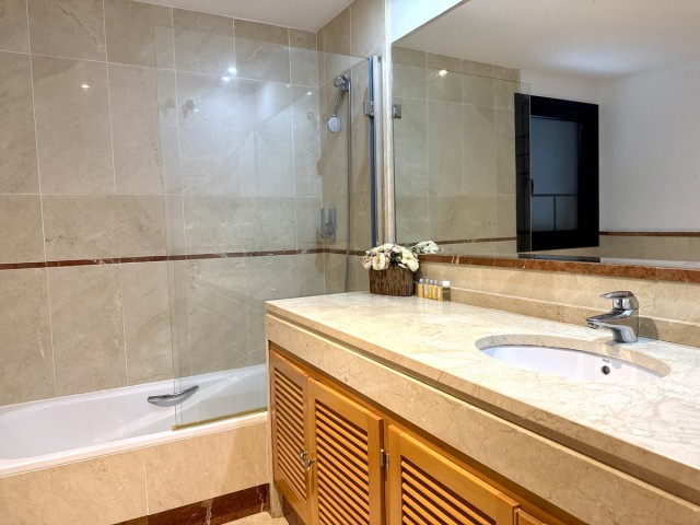 2 Bedrooms Apartment in Puerto Banús