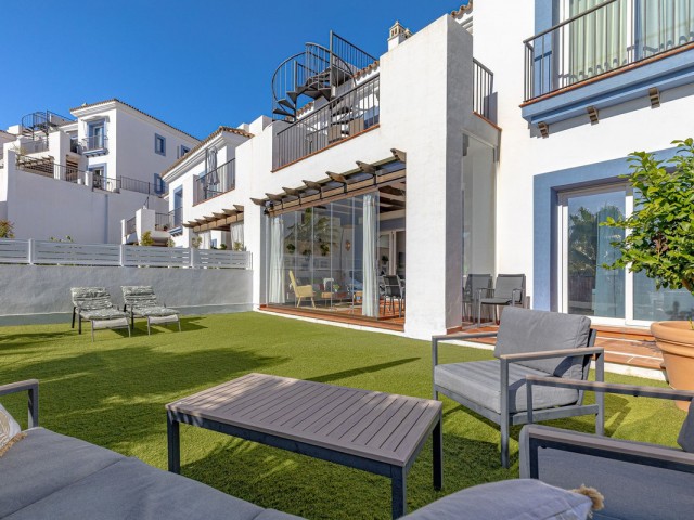 3 Bedrooms Apartment in Benahavís