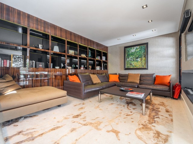 7 Bedrooms Villa in Sotogrande