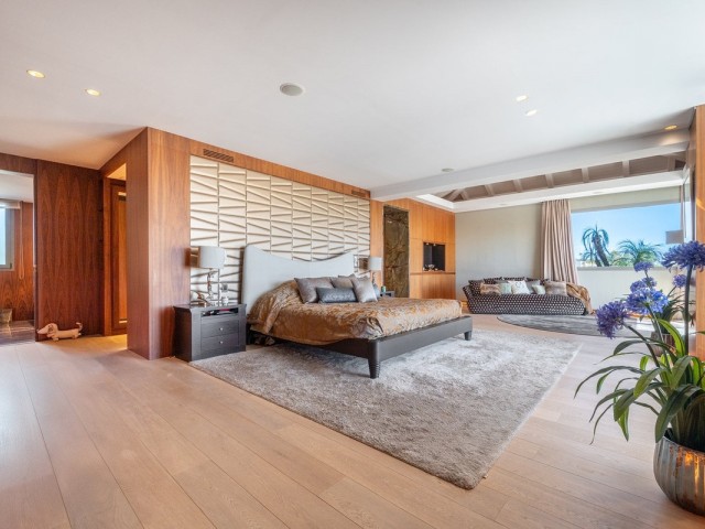 7 Bedrooms Villa in Sotogrande