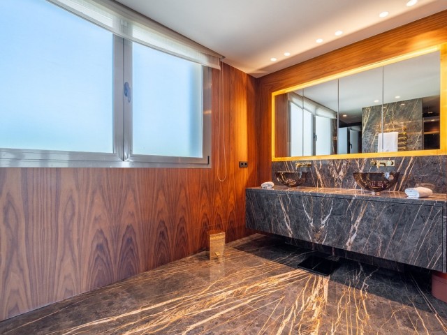 7 Bedrooms Villa in Sotogrande