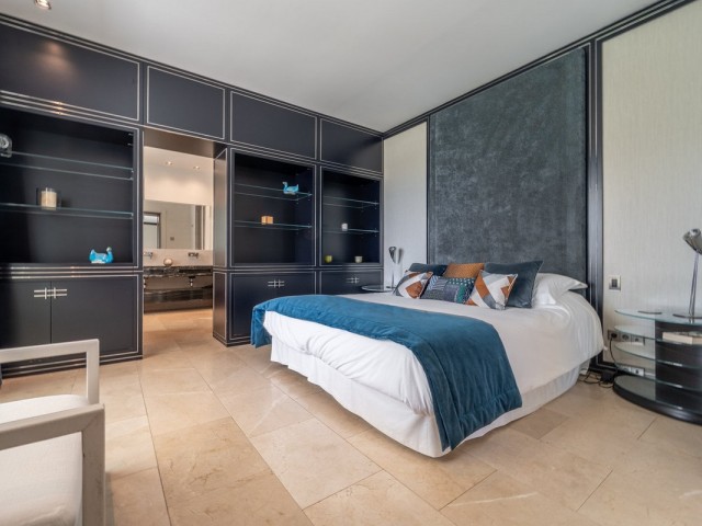 7 Bedrooms Villa in Sotogrande