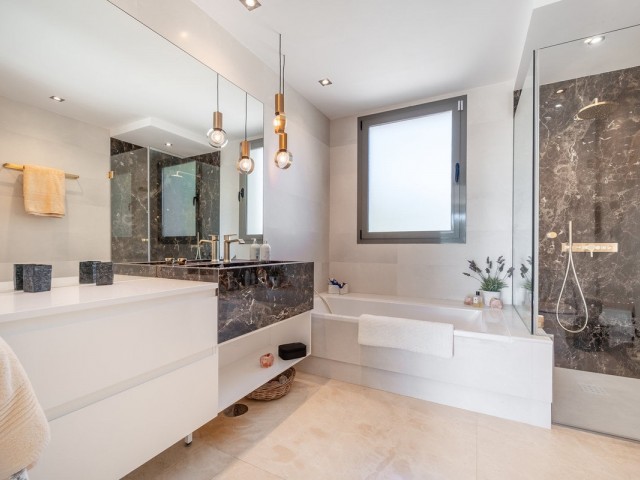 7 Bedrooms Villa in Sotogrande