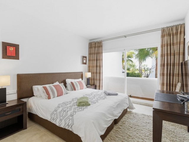 3 Bedrooms Apartment in Nueva Andalucía