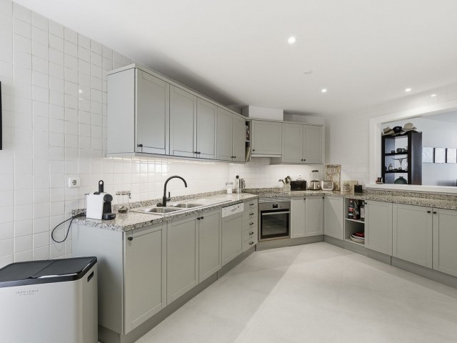 3 Bedrooms Apartment in Nueva Andalucía