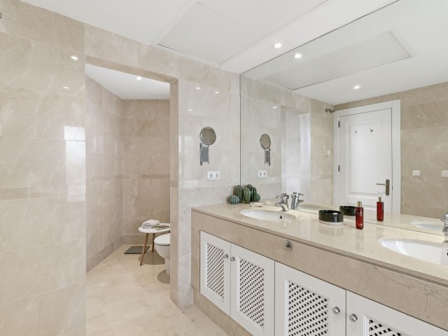 3 Bedrooms Apartment in Nueva Andalucía