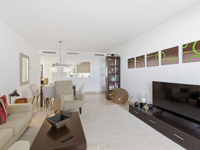 3 Bedrooms Apartment in Nueva Andalucía