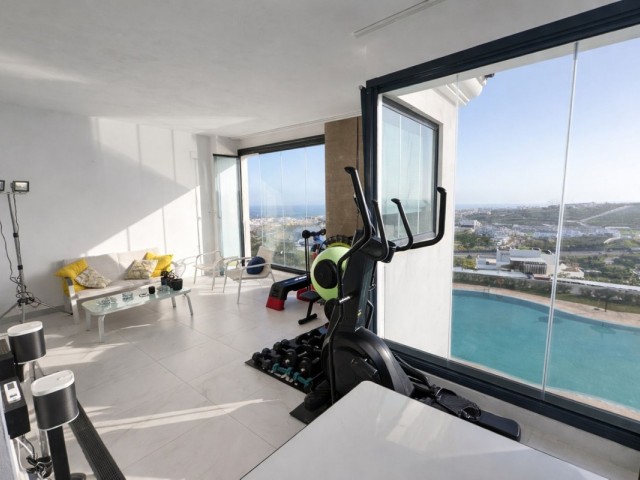 2 Bedrooms Apartment in Estepona