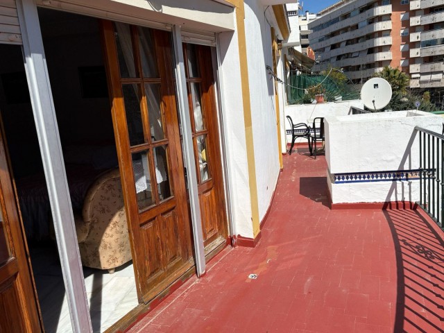 5 Bedrooms Townhouse in Estepona