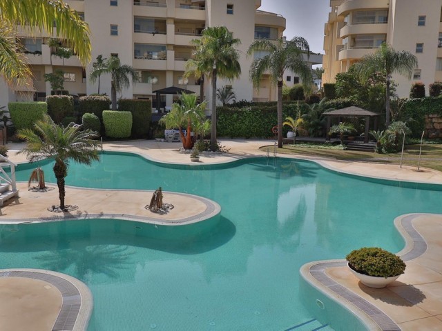 Apartamento con 3 Dormitorios  en Mijas