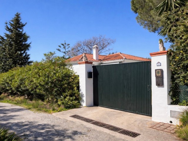 Villa avec 2 Chambres  à Istán