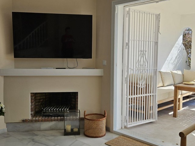 2 Schlafzimmer Reihenhaus in Calahonda