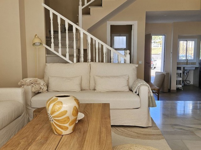 2 Makuuhuoneen Rivitalo Calahonda