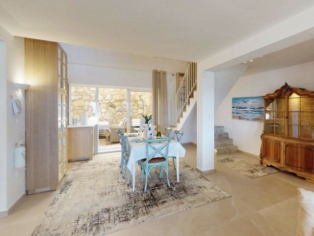 4 Bedrooms Apartment in Estepona