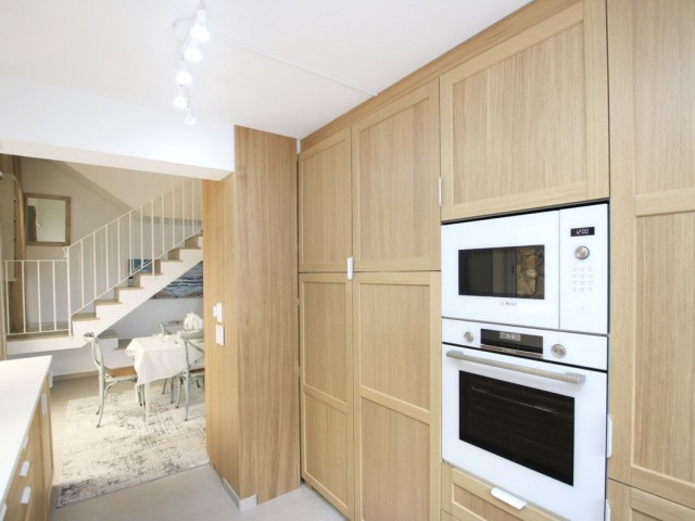 4 Bedrooms Apartment in Estepona