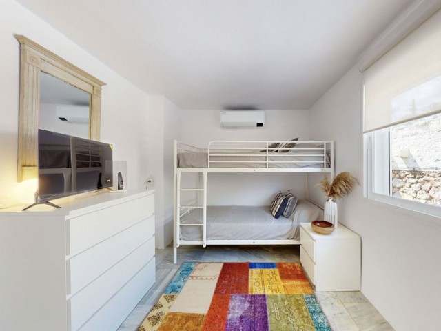 4 Bedrooms Apartment in Estepona