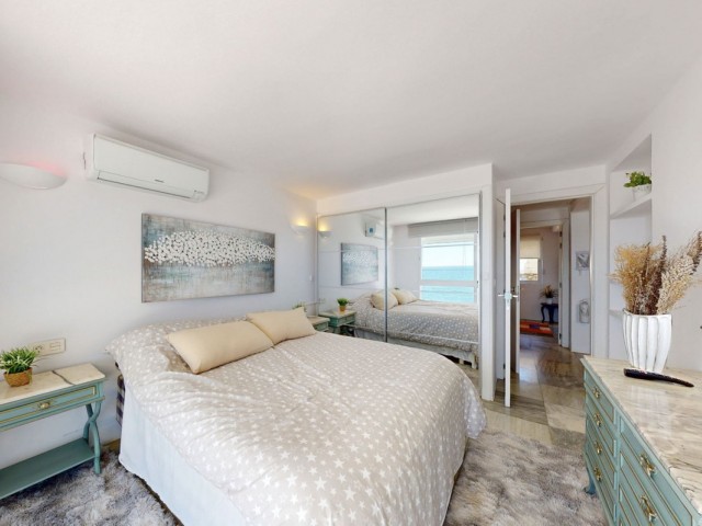4 Bedrooms Apartment in Estepona